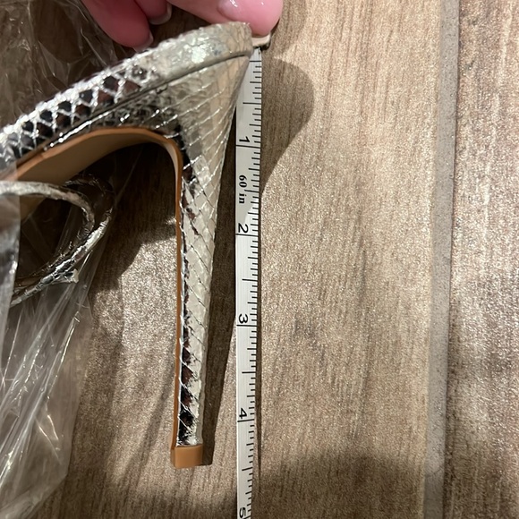 BILLINI NIB Perouze Silver Heels SIZE 10 - Picture 9 of 9